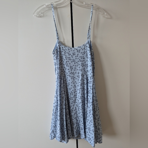 Aritizia Talula Lipinski Dress Size 0 Pale Blue - Picture 3 of 4